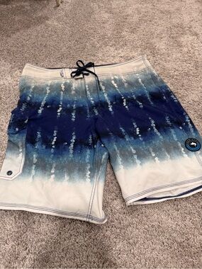 Salt Life Blue Ombre Tie-Waist Hybrid Shorts